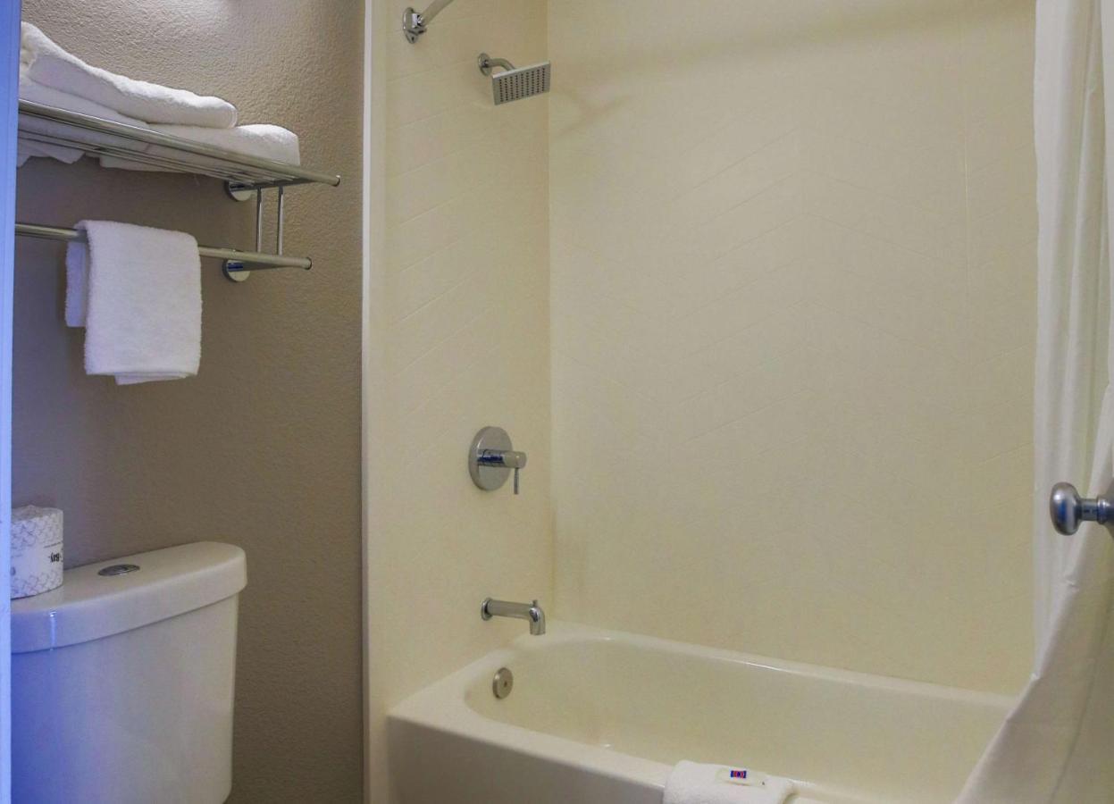 Motel 6-Sacramento, Ca - Old Sacramento North מראה חיצוני תמונה